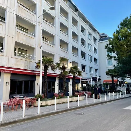 Le Trianon By Interhome Apartment Arcachon